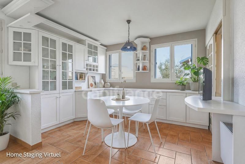 Maison - 230 m² - 6 pièces