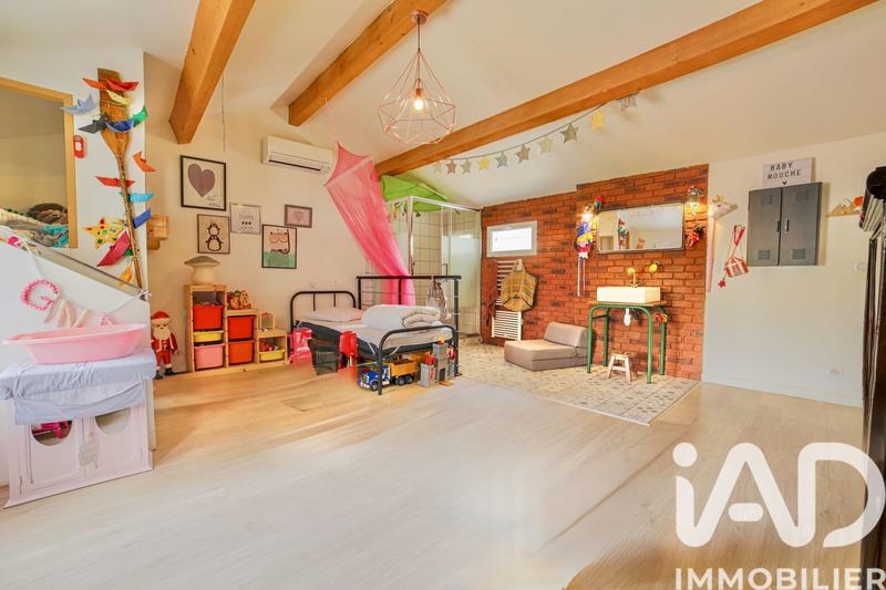 Maison - 225 m² - 7 pièces