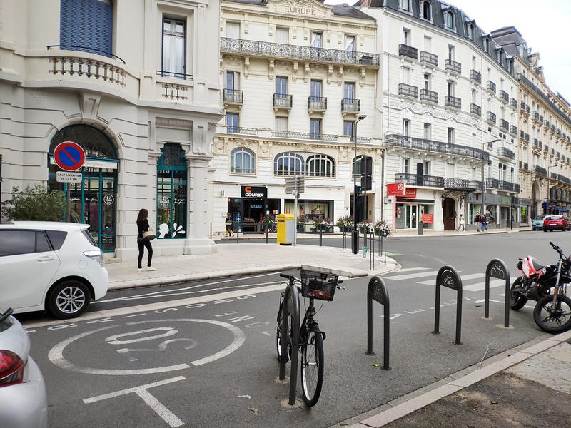 Local commercial - 83 m²