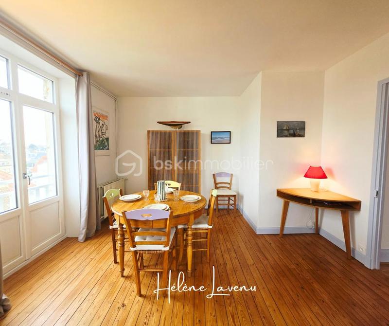 Appartement - 93 m² - 5 pièces