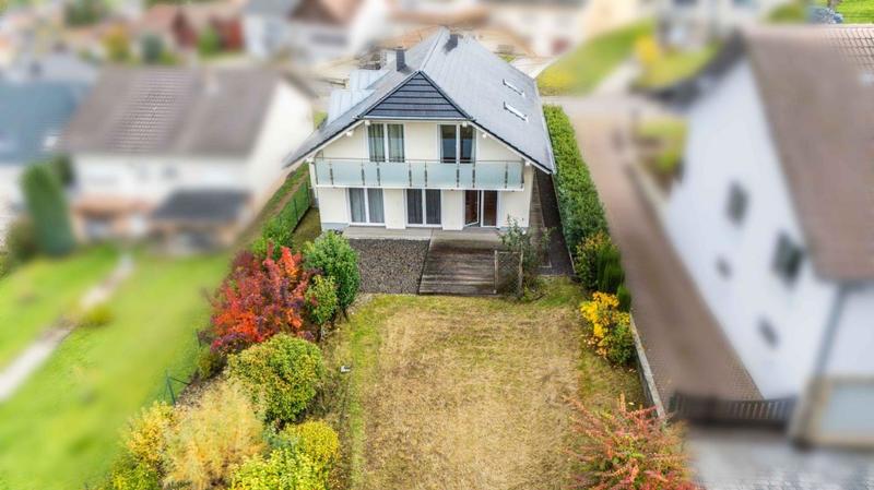 Maison - 218 m² - 7 pièces