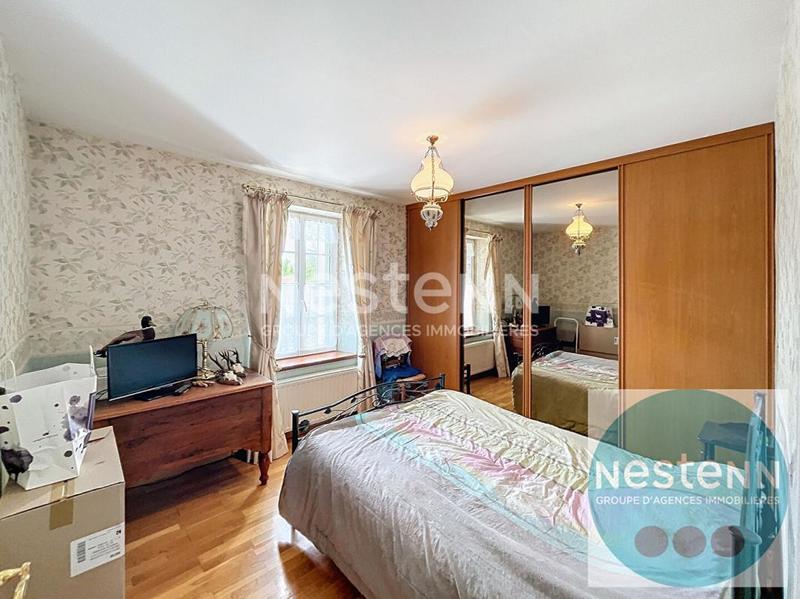 Maison - 317 m² - 9 pièces