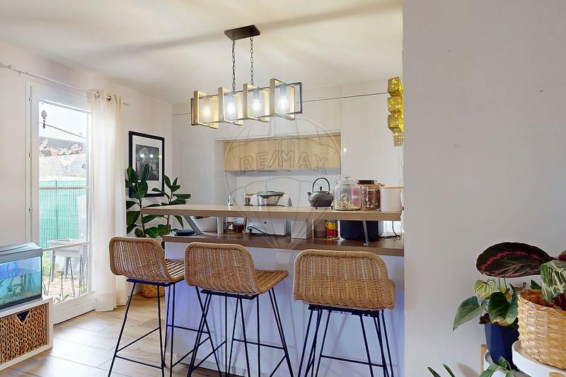 Maison - 110 m² - 4 pièces