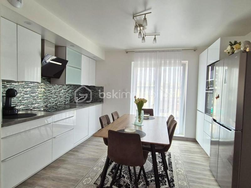 Appartement - 64 m² - 3 pièces