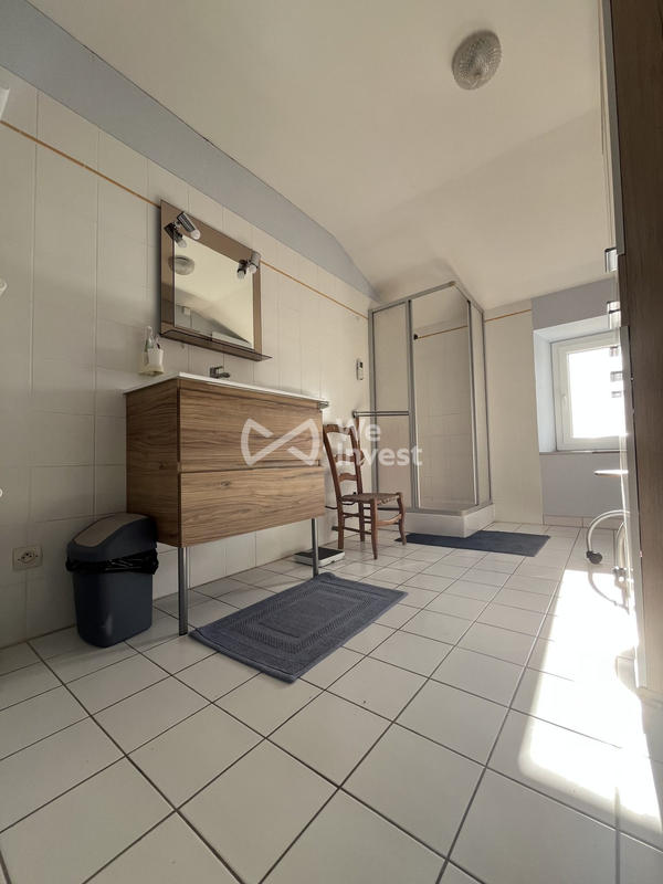 Maison - 240 m² - 7 pièces