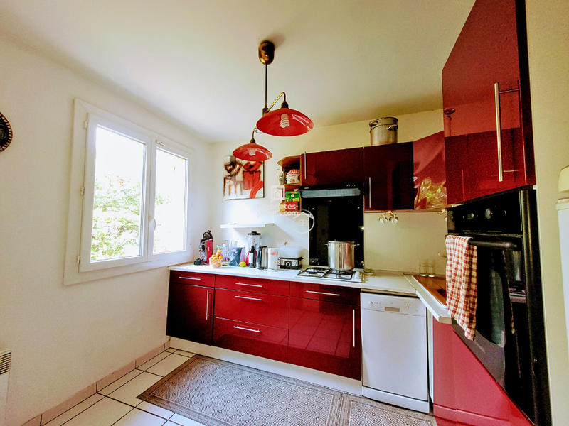 Maison - 235 m² - 9 pièces