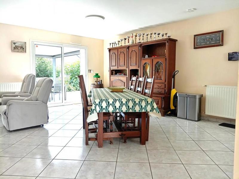 Propriété - 109 m² - 6 pièces