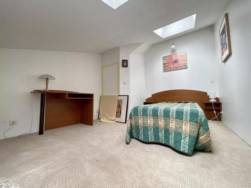 Maison - 320 m² - 10 pièces