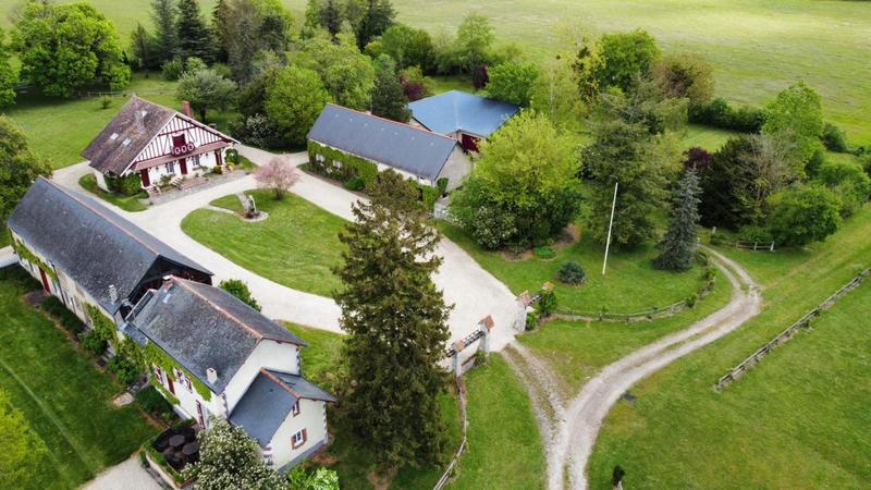 Propriété - 480 m² - 15 pièces