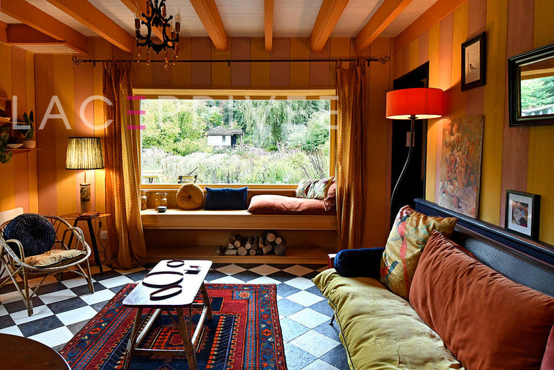 Maison - 300 m² - 11 pièces