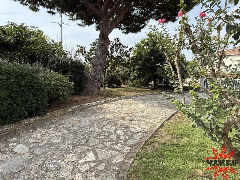 Villa - 180 m² - 6 pièces