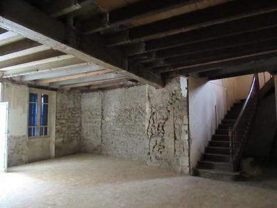 Maison ancienne - 140 m² - 3 pièces