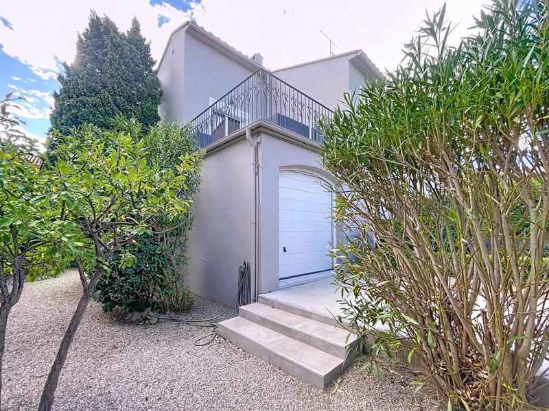 Villa - 101 m² - 4 pièces