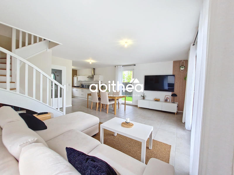 Maison - 89 m² - 4 pièces