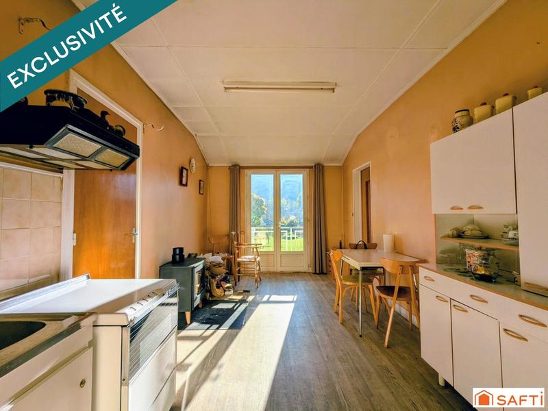 Maison de village - 250 m² - 2 pièces