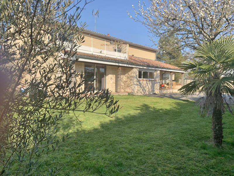 Villa - 192 m² - 6 pièces