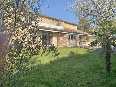 Villa - 192 m² - 6 pièces