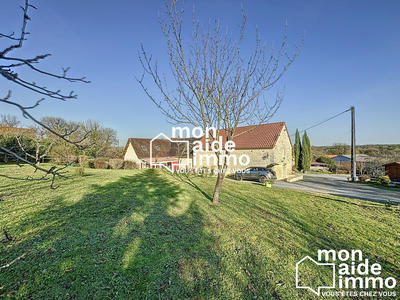 Maison - 350 m² - 9 pièces