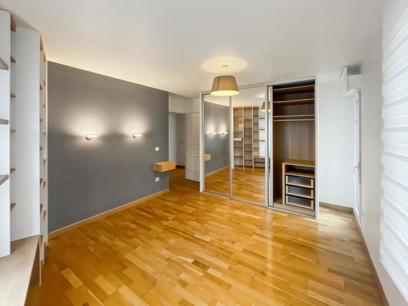 Appartement - 100 m² - 5 pièces