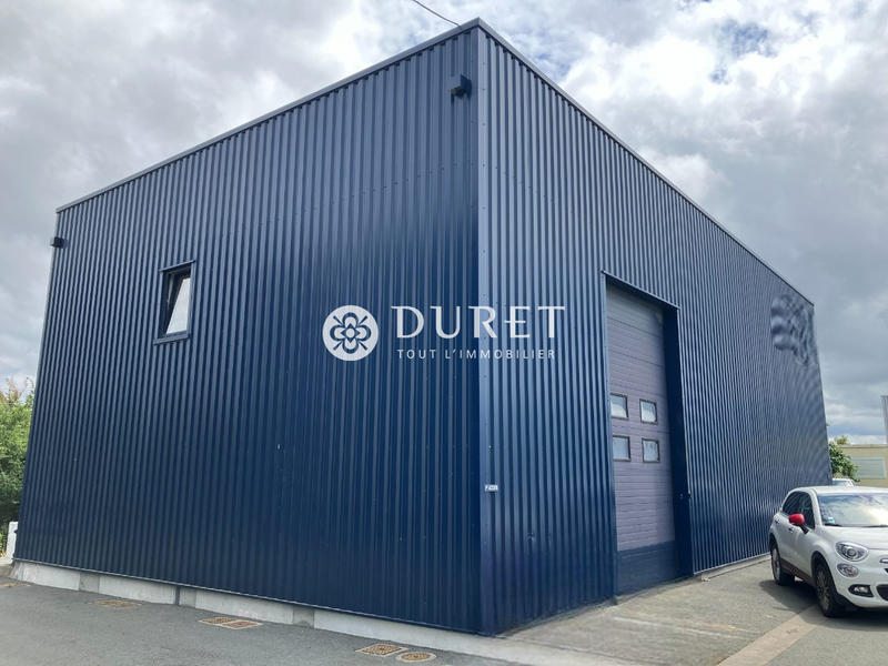 Local d'activités - 330 m²