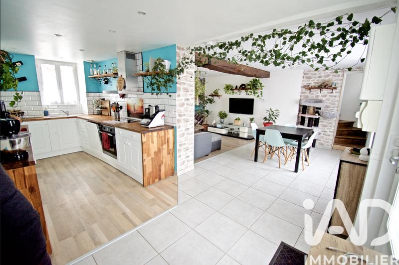 Maison - 98 m² - 5 pièces