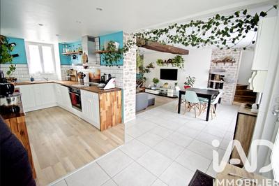 Maison - 98 m² - 5 pièces