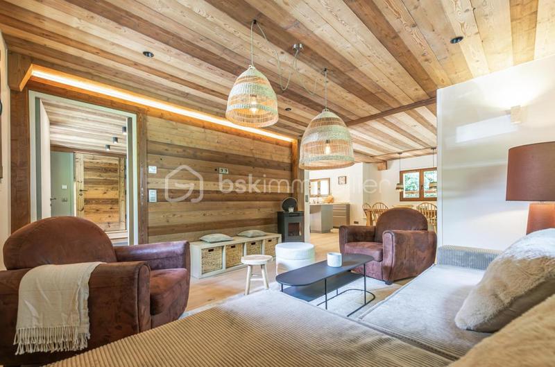 Châlet - 216 m² - 9 pièces