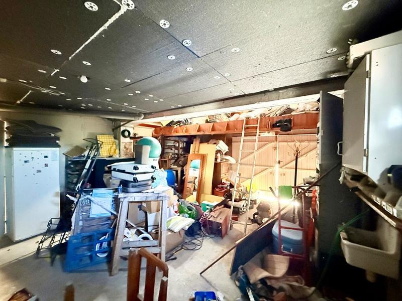 Maison - 186 m² - 8 pièces