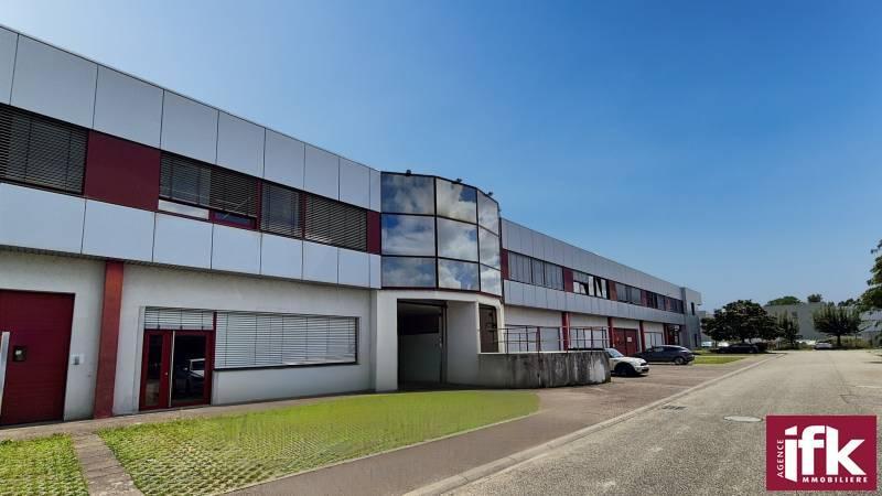 Local commercial - 106 m² - 3 pièces