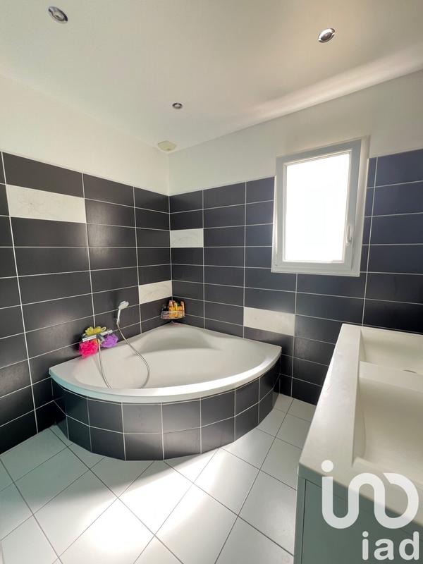 Maison - 88 m² - 4 pièces