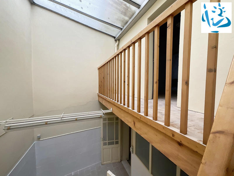 Local commercial - 106 m² - 6 pièces