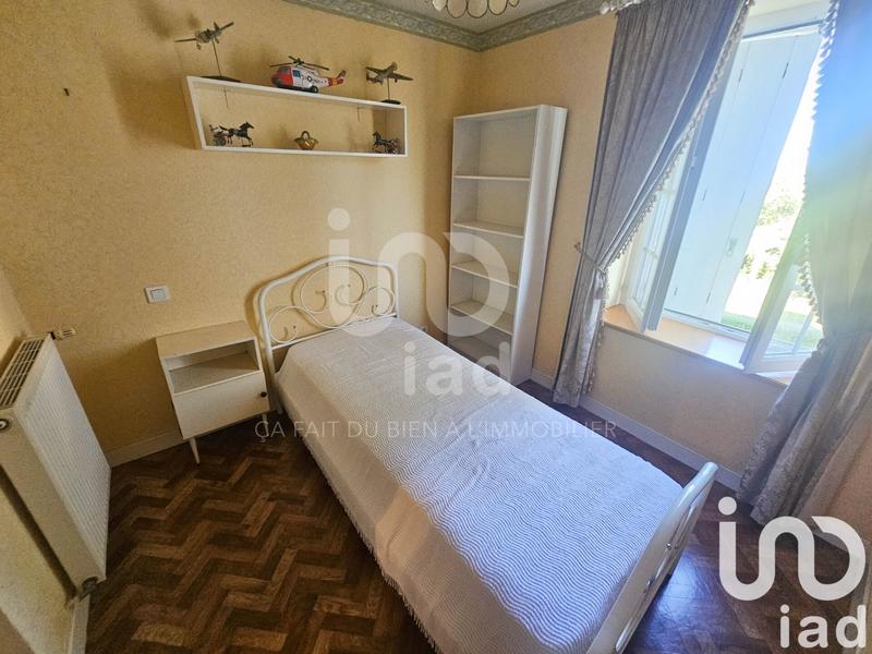 Maison - 196 m² - 9 pièces