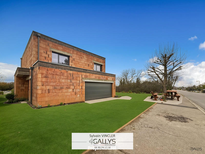 Maison - 149 m² - 6 pièces