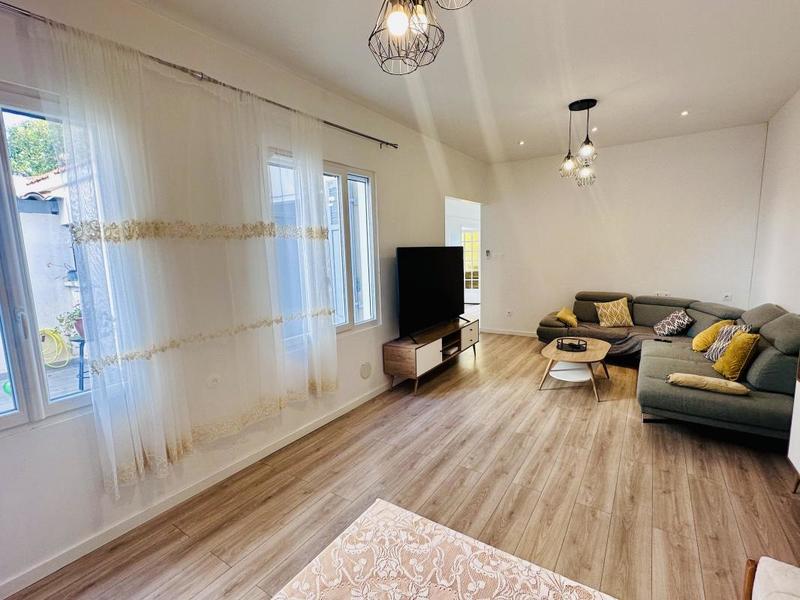 Propriété - 110 m² - 5 pièces