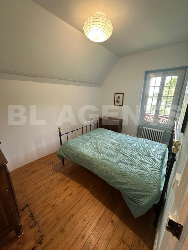 Maison - 184 m² - 8 pièces