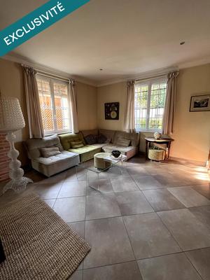 Villa - 260 m² - 8 pièces