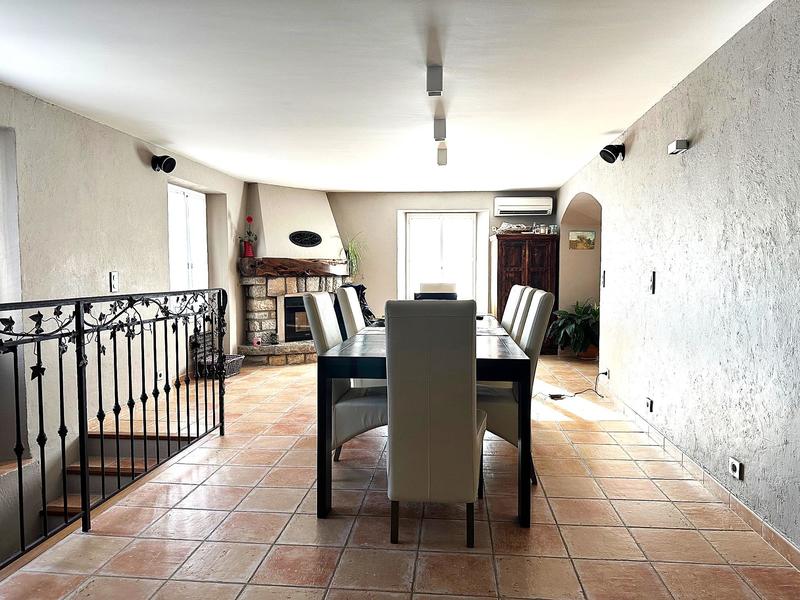 Villa - 200 m² - 7 pièces