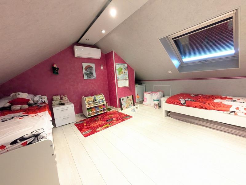 Maison - 137 m² - 5 pièces