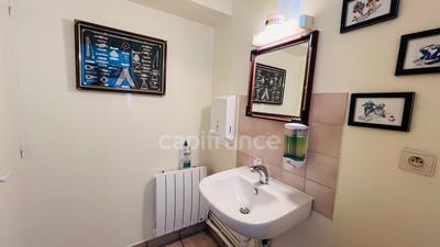 Fonds de commerce - 83 m²