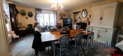 Maison - 183 m² - 6 pièces