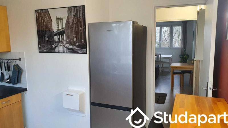 Chambre - 11 m² - 1 pièce