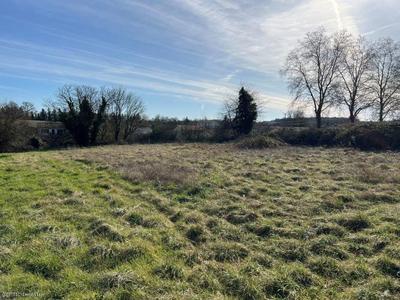 Terrain constructible - 1 644 m²