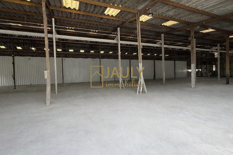 Local commercial - 1 850 m²