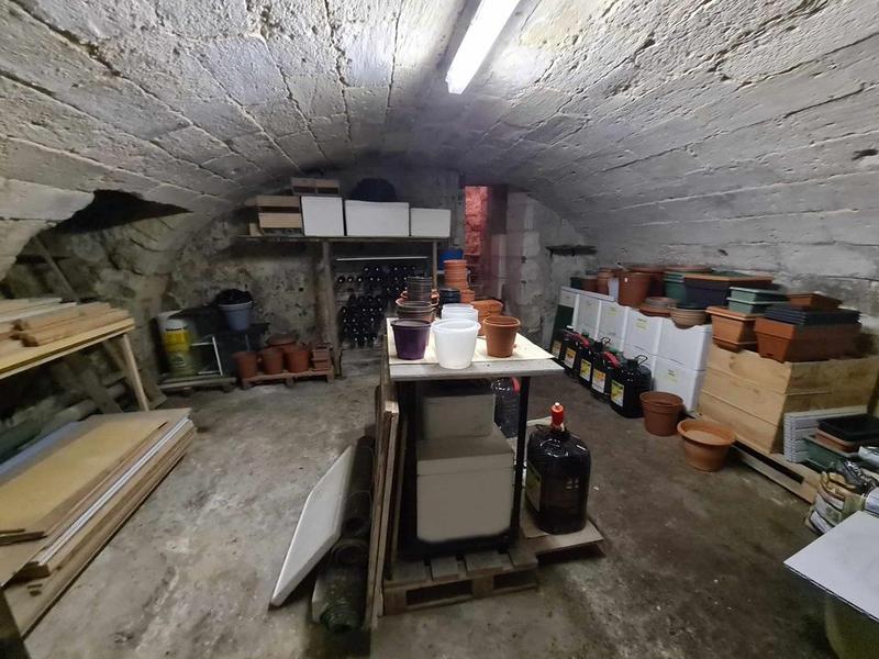 Immeuble - 184 m² - 6 pièces