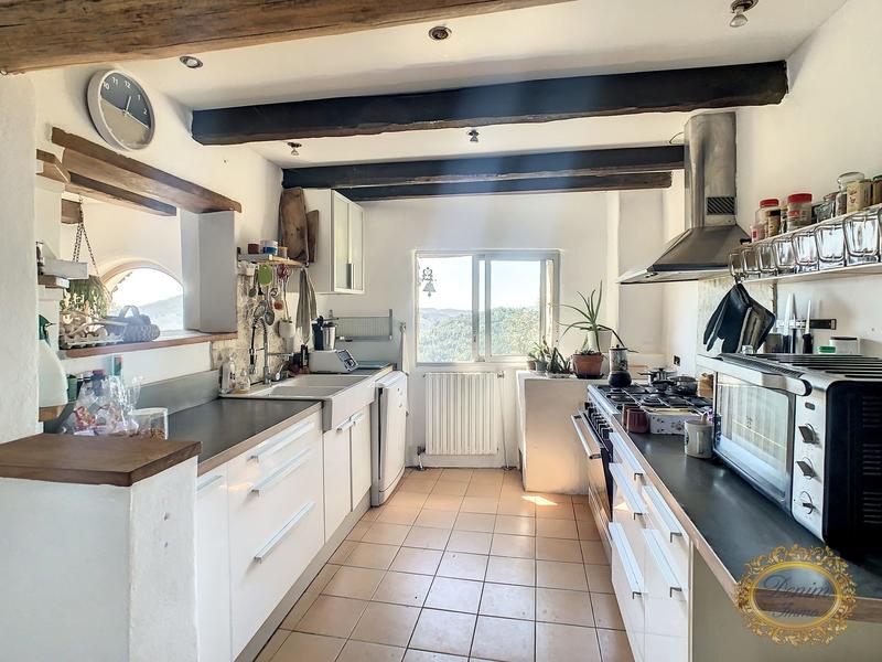 Maison ancienne - 167 m² - 6 pièces