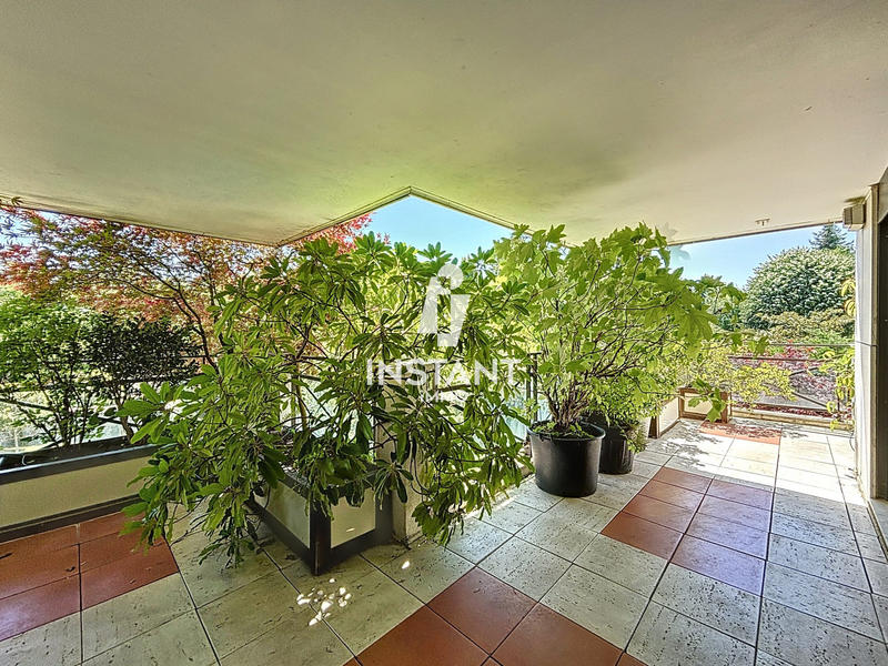 Appartement - 142 m² - 5 pièces