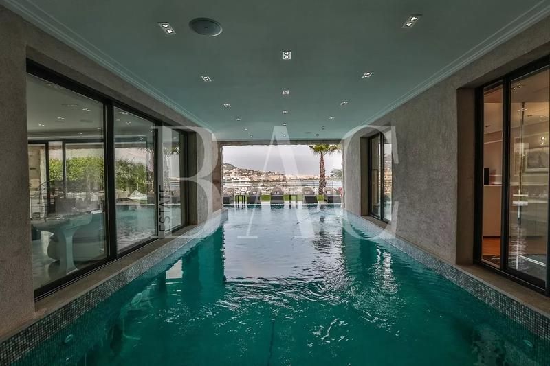 Villa - 1 000 m² - 22 pièces