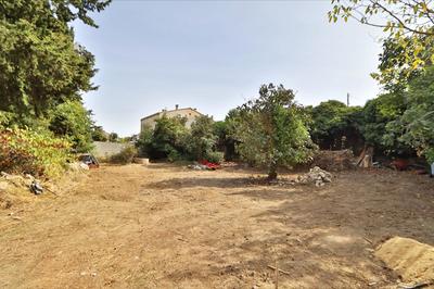 Terrain constructible - 720 m²