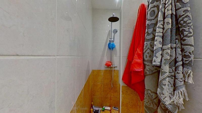 Appartement - 92 m² - 5 pièces