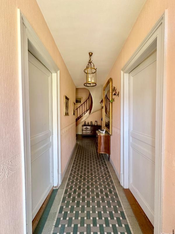 Maison - 207 m² - 9 pièces